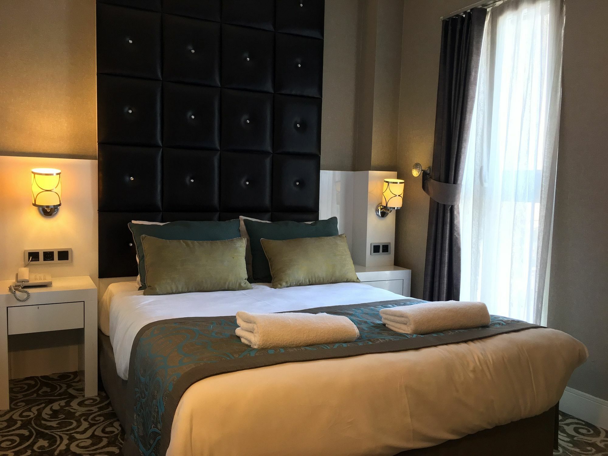 Taksim Line Hotel Istanbul Exterior photo